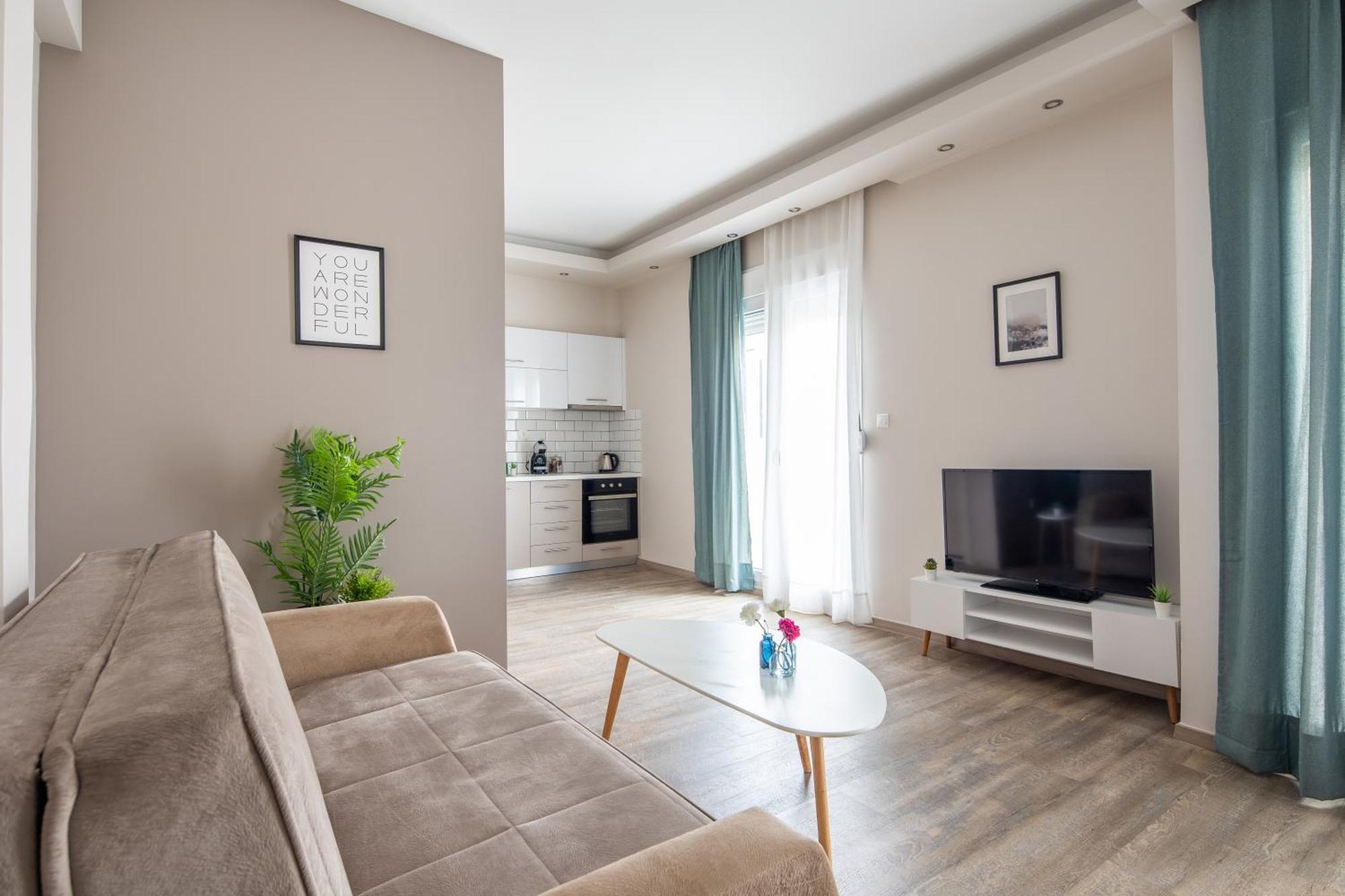 One-Bedroom Apartment Private Balcony Lycabettus view