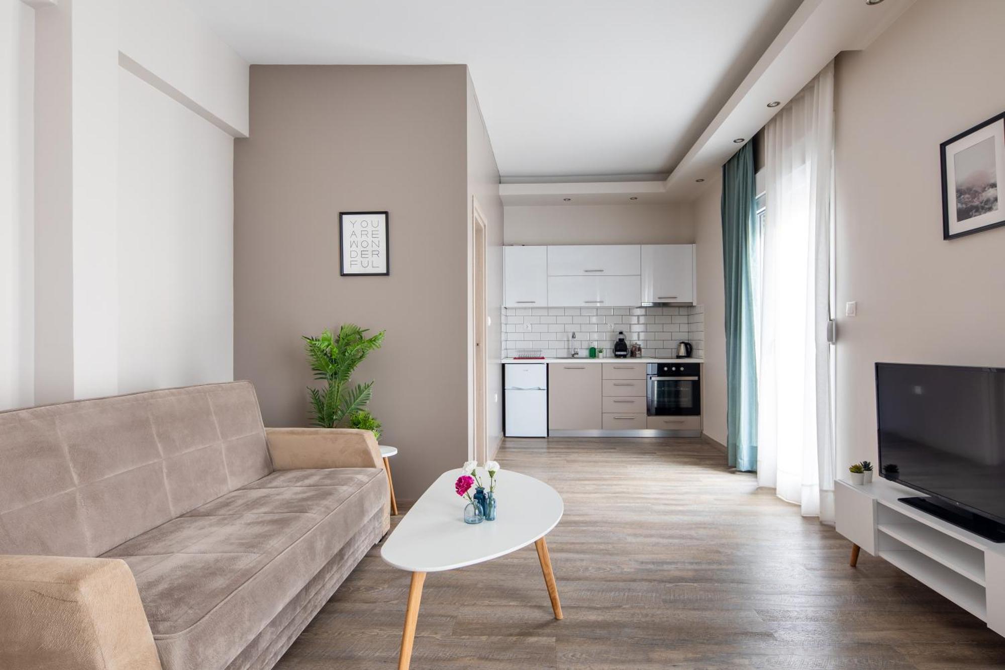 One-Bedroom Apartment Private Balcony Lycabettus view